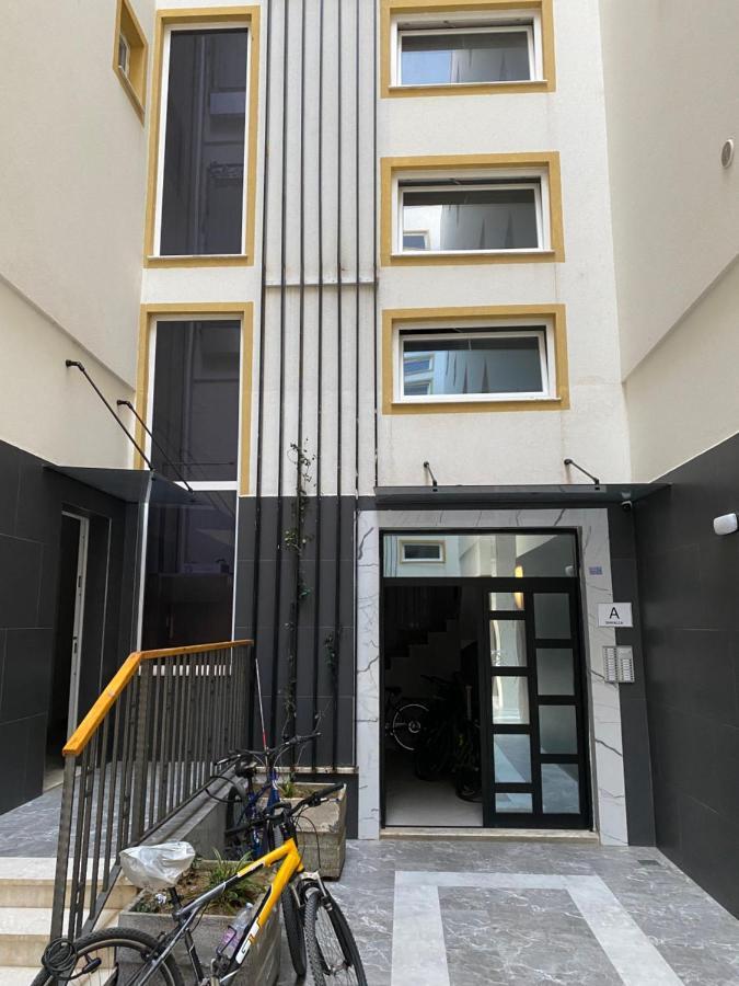 Jon'S Duplex Apartment Tirana Exterior photo